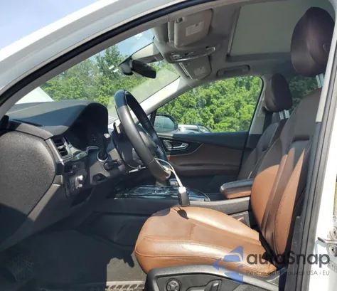 2017 Audi Q7 Prestige z USA, uszkodzony, nr VIN WA1VAAF74HD045275